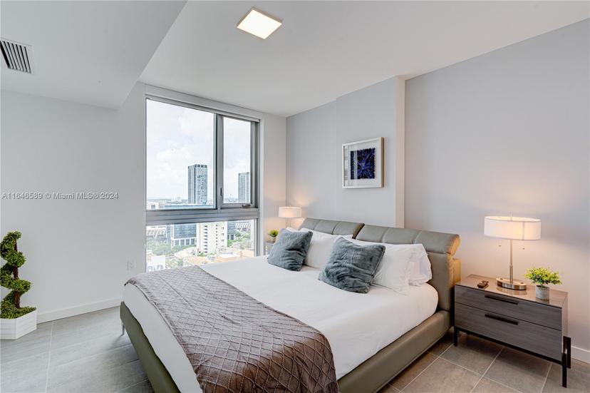 Picture of 227 NE 2Nd St # 2903, Miami FL 33132