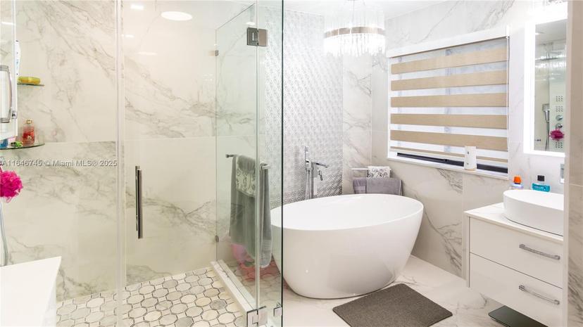 Picture of 8886 NW 187Th St, Miami FL 33018