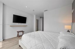 Picture of 229 SW 9Th St # 708, Miami, FL 33130