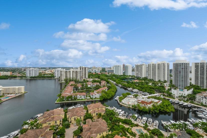Picture of 1000 W Island Blvd # 2804, Aventura FL 33160