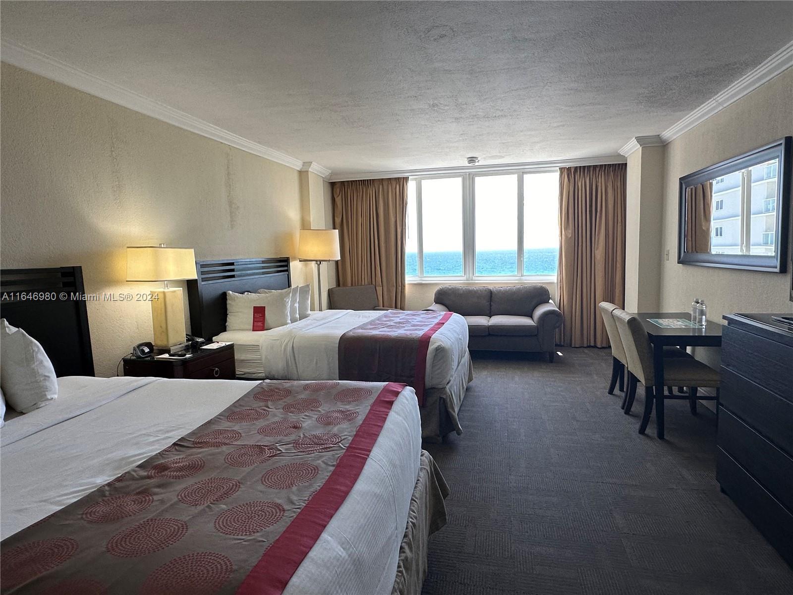 Picture of 19201 Collins Ave # 445, Sunny Isles Beach, FL 33160