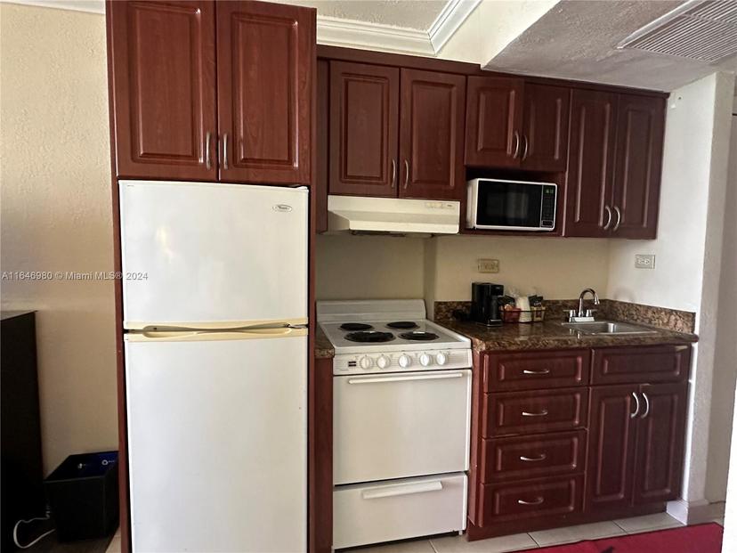 Picture of 19201 Collins Ave # 445, Sunny Isles Beach FL 33160