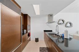 Picture of 485 Brickell Ave # 4706, Miami, FL 33131