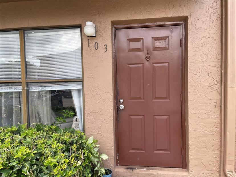 Picture of 10054 Winding Lake Rd # 103, Sunrise FL 33351