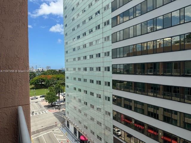 Picture of 253 NE 2Nd St # 622, Miami FL 33132