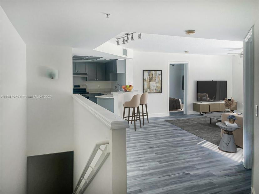Picture of 2009 SE 10Th Ave # 318, Fort Lauderdale FL 33316