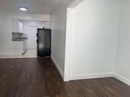 Picture of 2072 NE 169Th St # 5, North Miami Beach, FL 33162