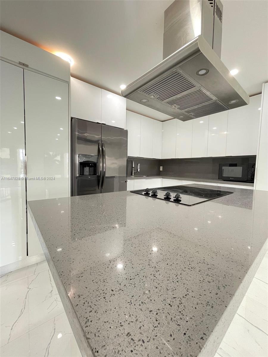 Picture of 8290 Lake Drive # 427, Doral, FL 33166