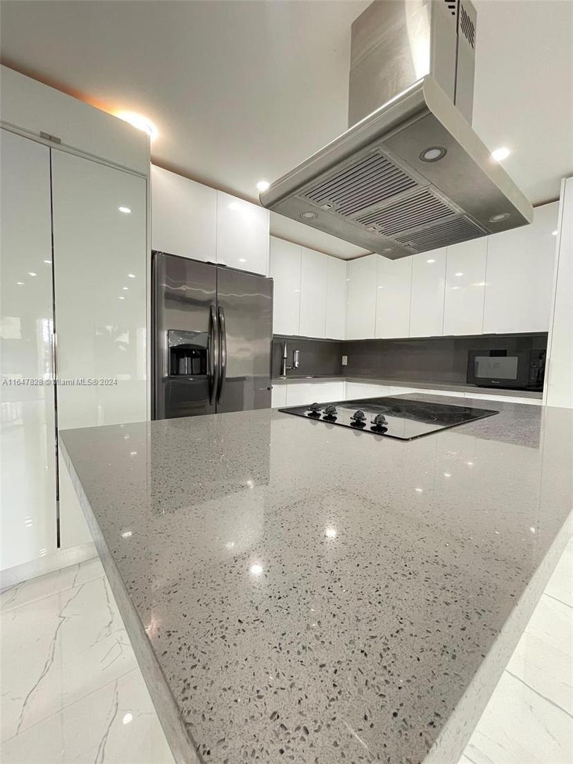 Picture of 8290 Lake Drive # 427, Doral FL 33166