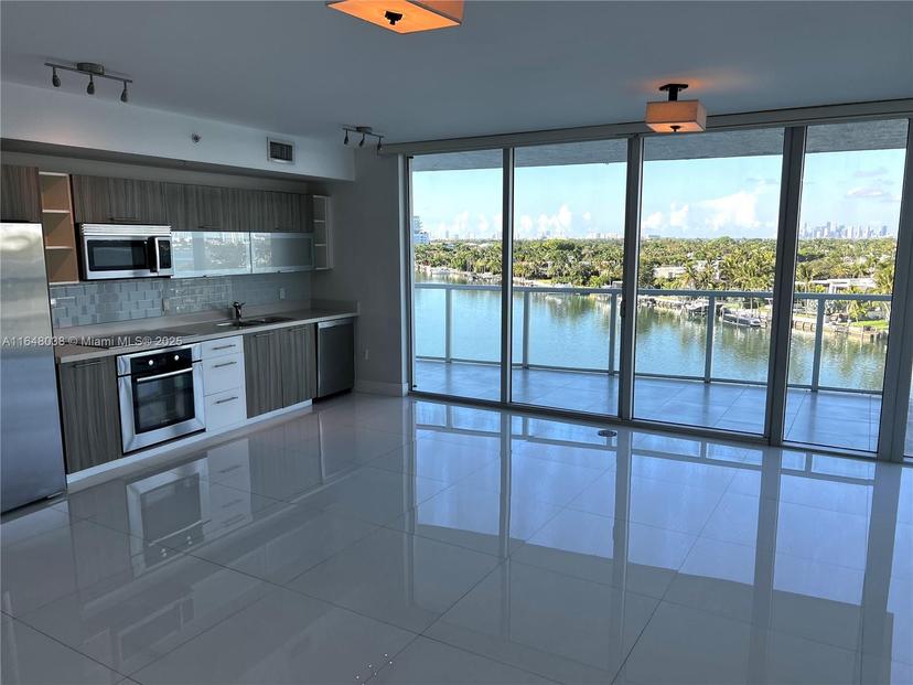 Picture of 6700 Indian Creek Dr # 807, Miami Beach FL 33141