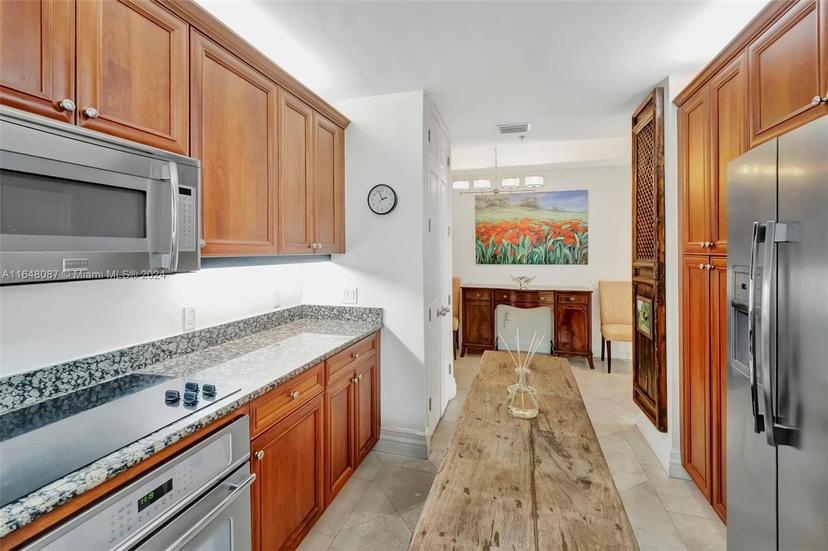 Picture of 626 Coral Way # 305, Coral Gables FL 33134