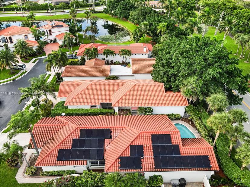 Picture of 1061 Bel Aire Dr E, Pembroke Pines FL 33027