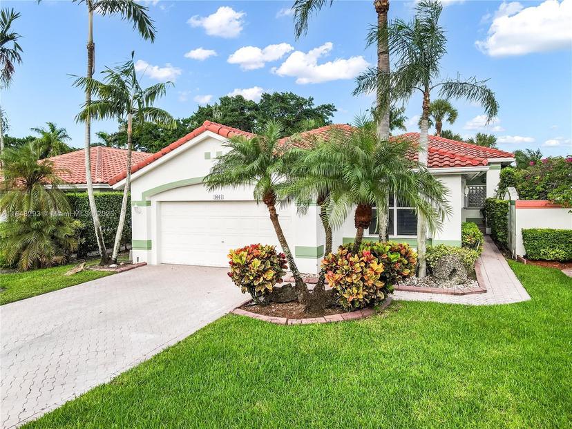 Picture of 1061 Bel Aire Dr E, Pembroke Pines FL 33027