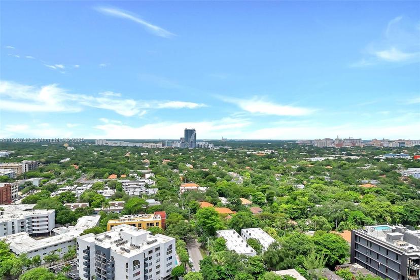 Picture of 2678 Tigertail Ave # 1905, Miami FL 33133