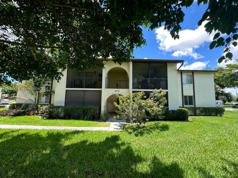 Picture of 4709 Sable Pine Cir # B1, West Palm Beach FL 33417