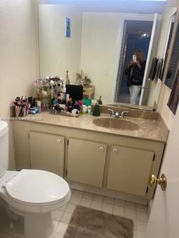 Picture of 17890 W Dixie Hwy # 608, North Miami Beach, FL 33160