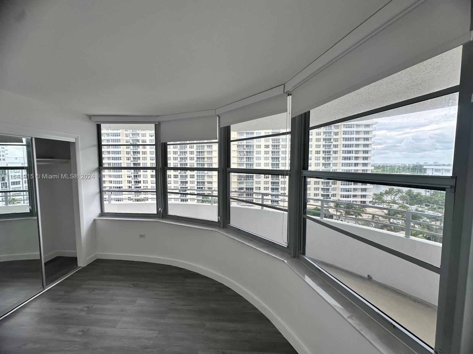 Picture of 5555 Collins Ave # 10B, Miami Beach, FL 33140