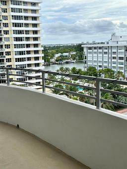 Picture of 5555 Collins Ave # 10B, Miami Beach, FL 33140