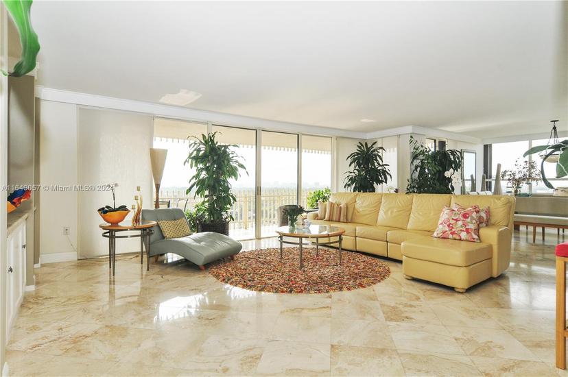 Picture of 3 Grove Isle Dr # C1110, Miami FL 33133
