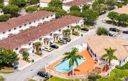 Picture of 14142 SW 260Th St # 102, Homestead, FL 33032