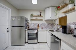 Picture of 233 NE 14Th Ave # 304, Hallandale Beach, FL 33009