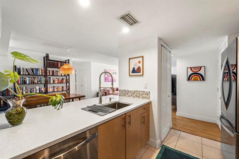 Picture of 1650 SW Coral Way # 707, Miami FL 33145