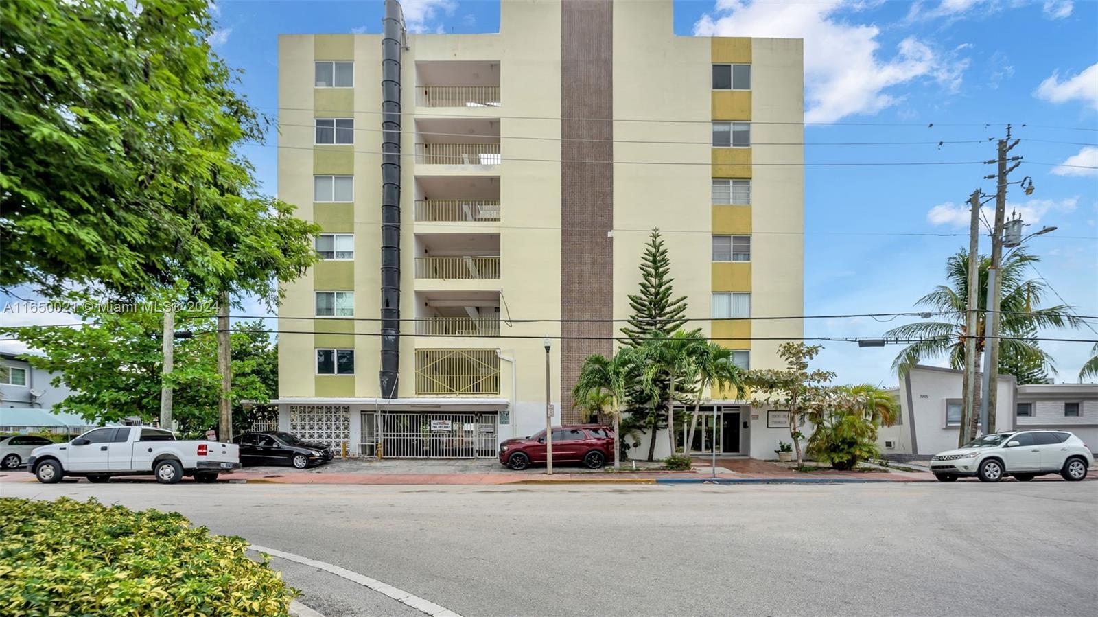 Picture of 8001 Crespi Blvd # 4B, Miami Beach, FL 33141