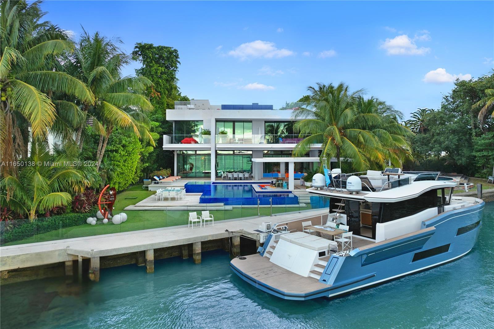 Picture of 5004 N Bay Rd, Miami Beach, FL 33140