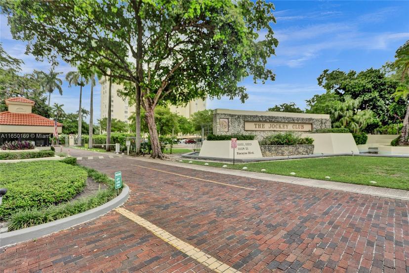 Picture of 11111 Biscayne Blvd # 7F, Miami FL 33181