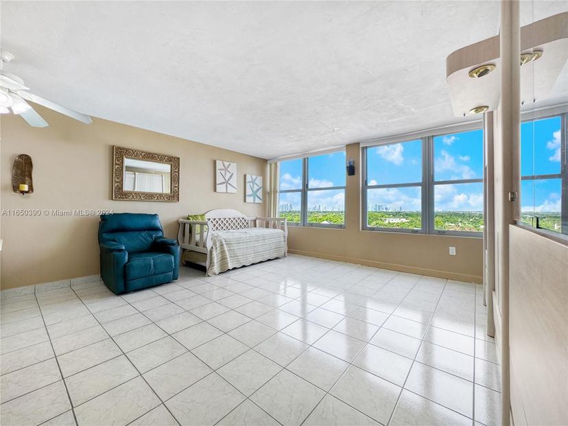 Picture of 2899 Collins Ave # 1150, Miami Beach FL 33140