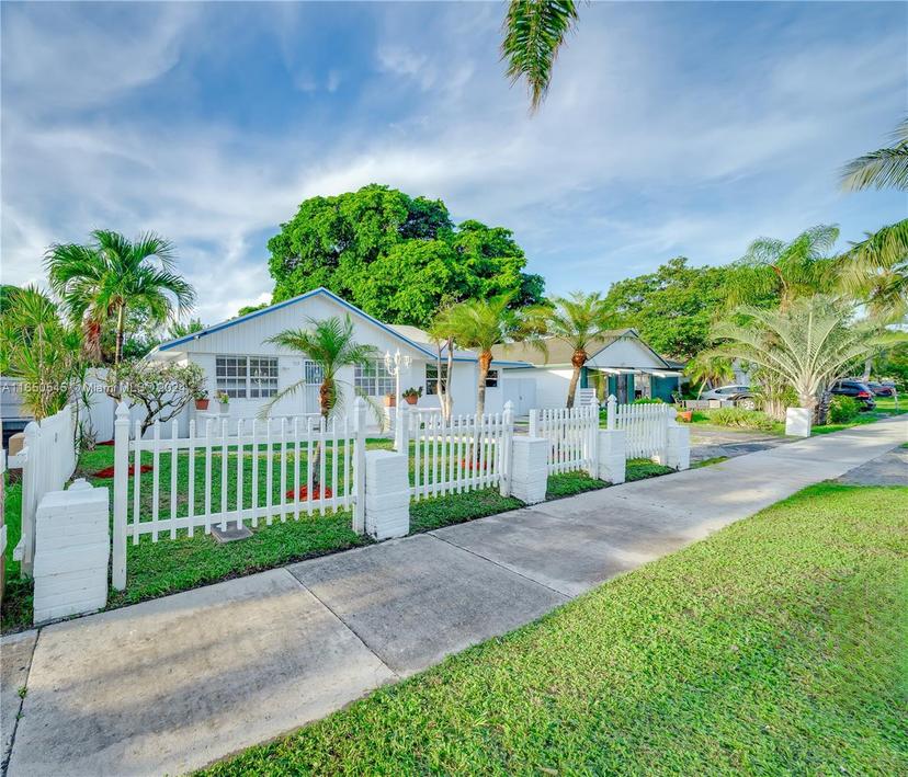 Picture of 725 NW 15Th Ct, Pompano Beach FL 33060