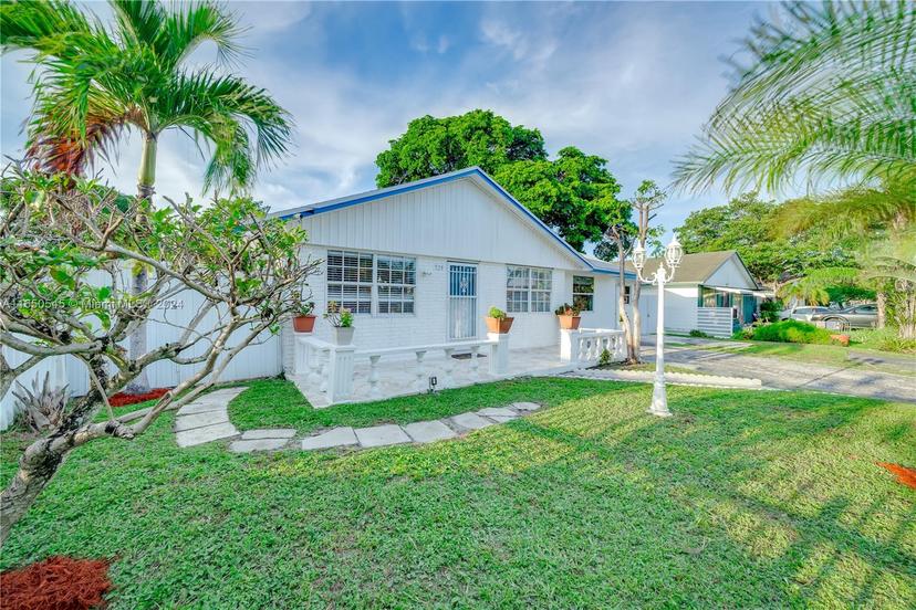 Picture of 725 NW 15Th Ct, Pompano Beach FL 33060