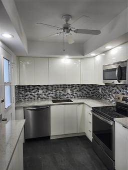 Picture of 2855 Leonard Dr # H406, Aventura, FL 33160