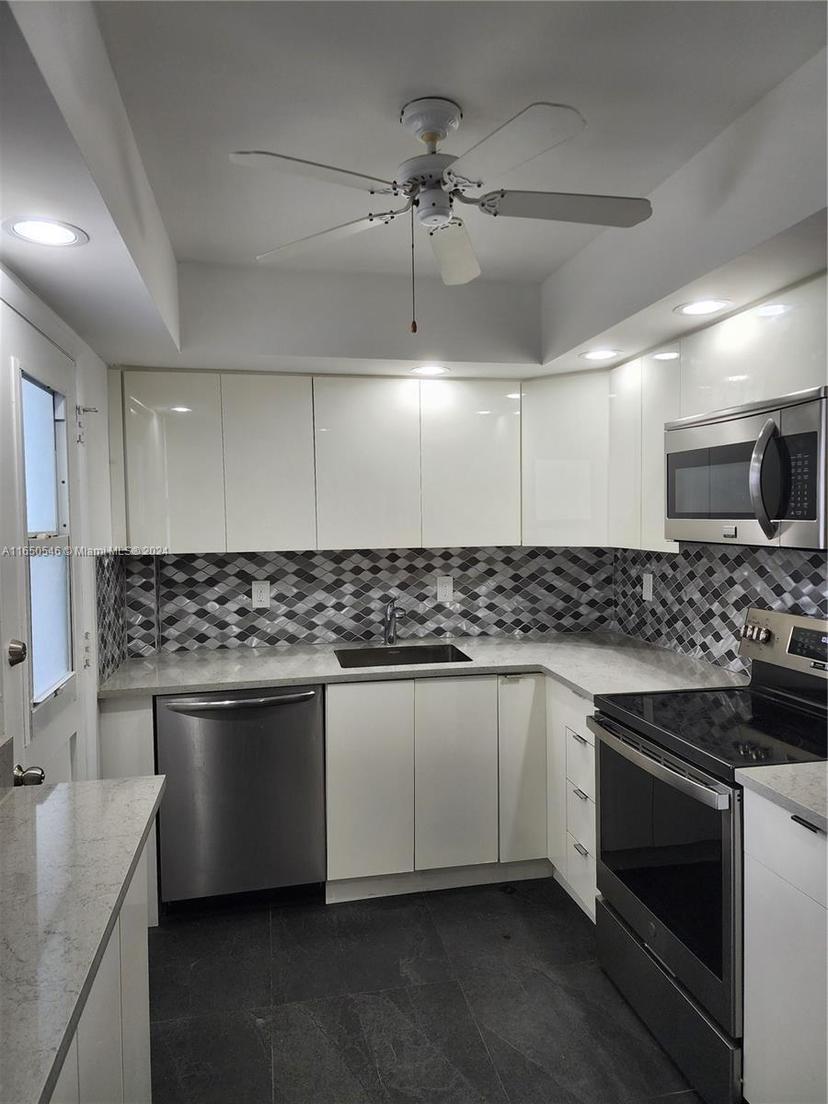 Picture of 2855 Leonard Dr # H406, Aventura FL 33160