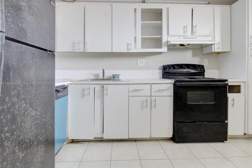 Picture of 2903 N Miami Beach Blvd # 808, North Miami Beach FL 33160