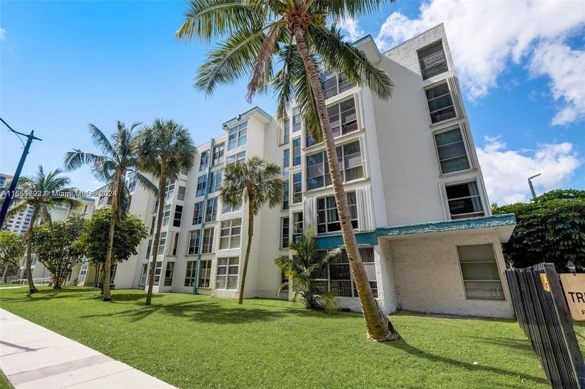 Picture of 17620 Atlantic Blvd # 315, Sunny Isles Beach FL 33160
