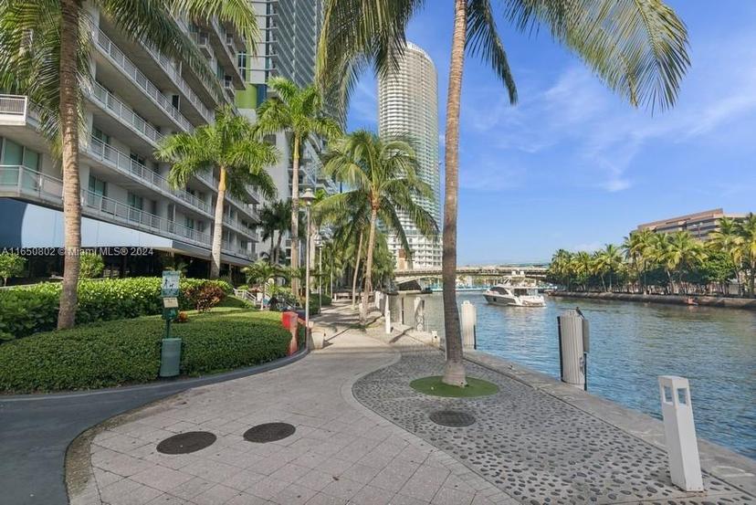 Picture of 690 SW 1St Ct # 2310, Miami FL 33130