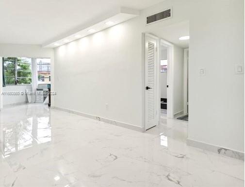 Picture of 18706 NE 18 # 206, Miami FL 33179