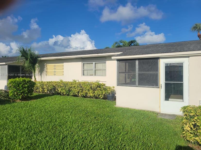 Picture of 2622 Emory Dr # I, West Palm Beach FL 33415
