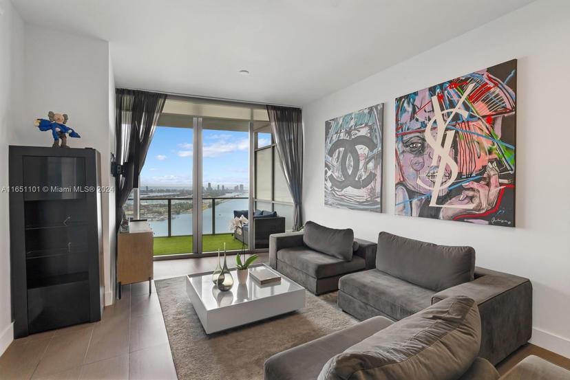 Picture of 1100 Biscayne Blvd # 4004, Miami FL 33132