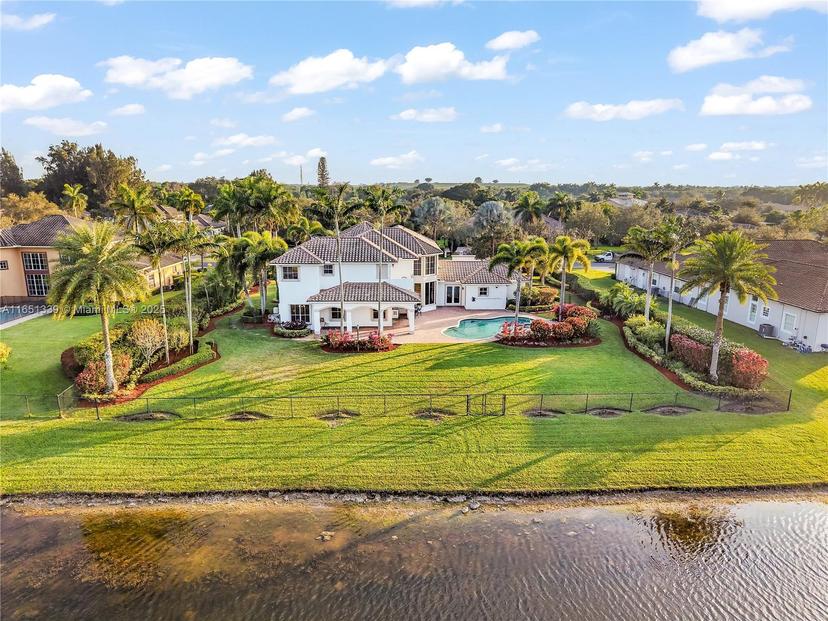 Picture of 14403 S Jockey Cir S, Davie FL 33330