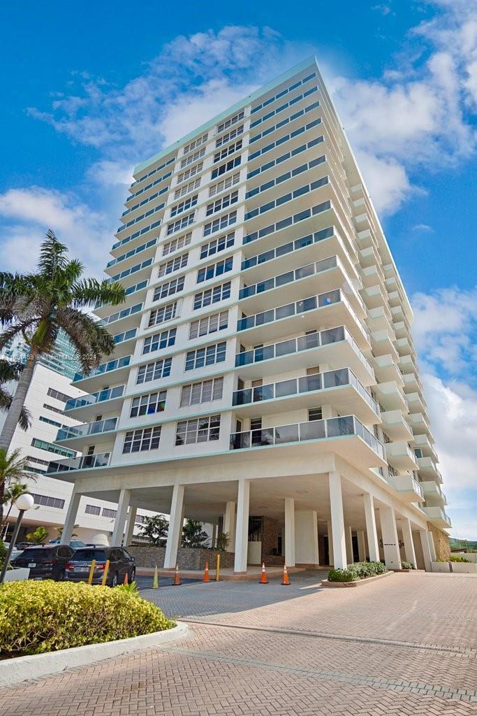 Picture of 3725 S Ocean Dr # 927, Hollywood, FL 33019