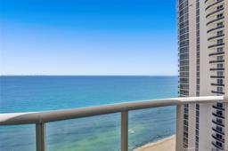 Picture of 16001 Collins Ave # 2806, Sunny Isles Beach, FL 33160