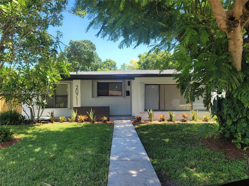Picture of 20711 Eagle Nest Rd, Cutler Bay FL 33189