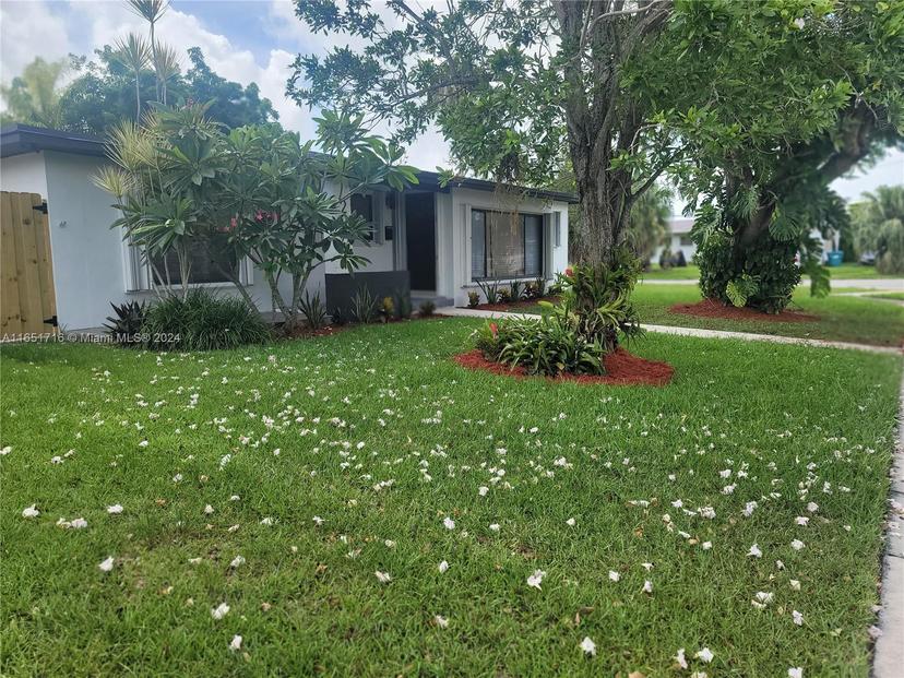 Picture of 20711 Eagle Nest Rd, Cutler Bay FL 33189