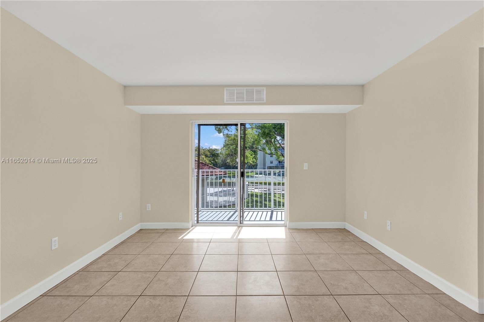 Picture of 8200 SW 210Th St # 112, Cutler Bay, FL 33189