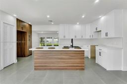 Picture of 1171 NE 211Th Ter, Miami, FL 33179