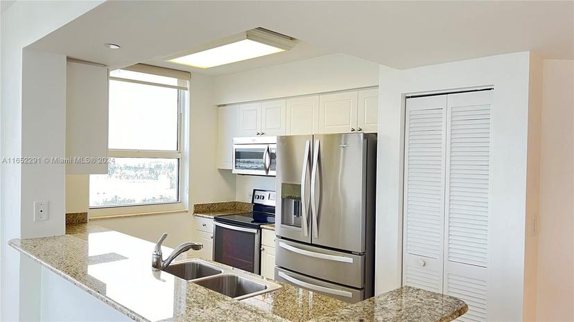 Picture of 19501 Country Club # 1509, Aventura FL 33180