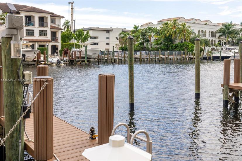 Picture of 110 Hendricks Isle # 13, Fort Lauderdale FL 33301