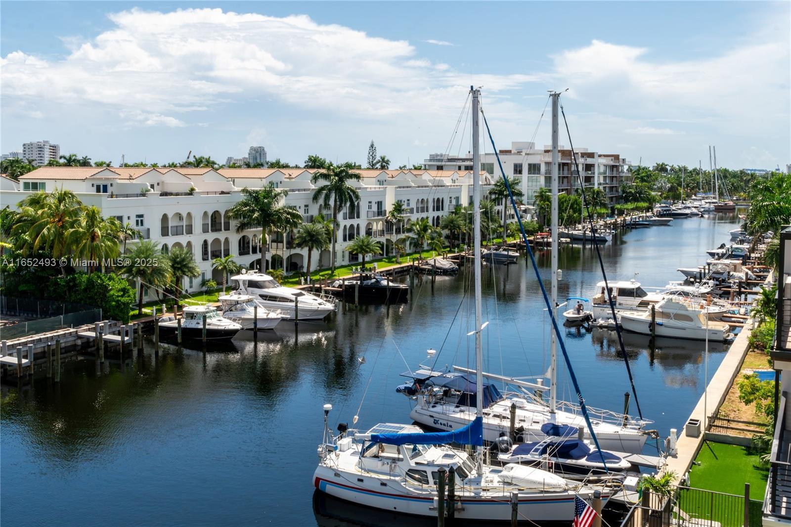 Picture of 110 Hendricks Isle # 13, Fort Lauderdale, FL 33301